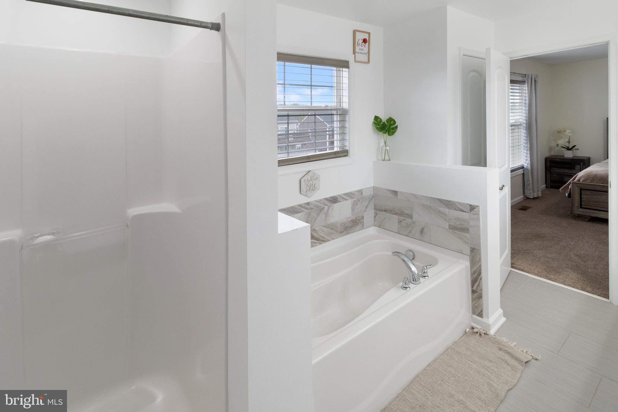 RED HILL - Residential