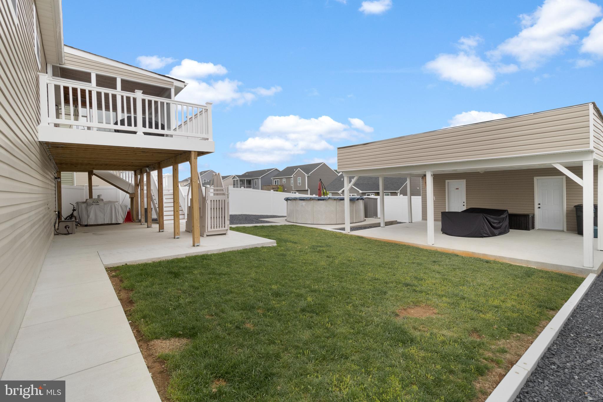 RED HILL - Residential