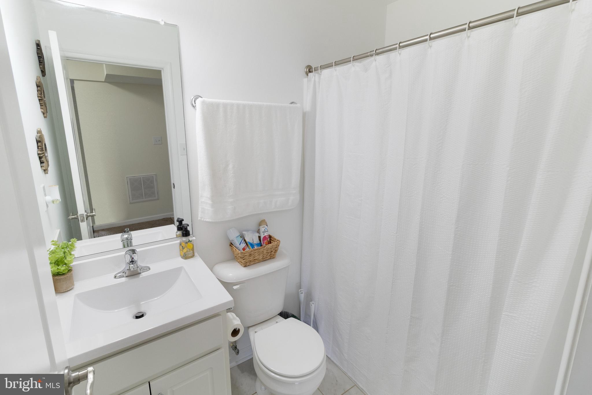 RED HILL - Residential