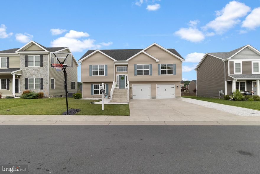 VIDEO LINK RIGHT UNDER THE ADDRESS AT TOP!! CLICK ON THE VIDEO CAMERA ICON!! (it's a very small icon and may be hard to see at first- its a pink square with video camera image) 4 bd, 3 full bath split foyer in Red Hill. This home is in excellent condition! Beautiful large kitchen with granite countertops and island. Master bathroom has sunken tub and stand up shower. 24x24 gazebo with storage in back yard. Fenced on all sides. (Pool does not convey)
This could just be the home you have been looking for!