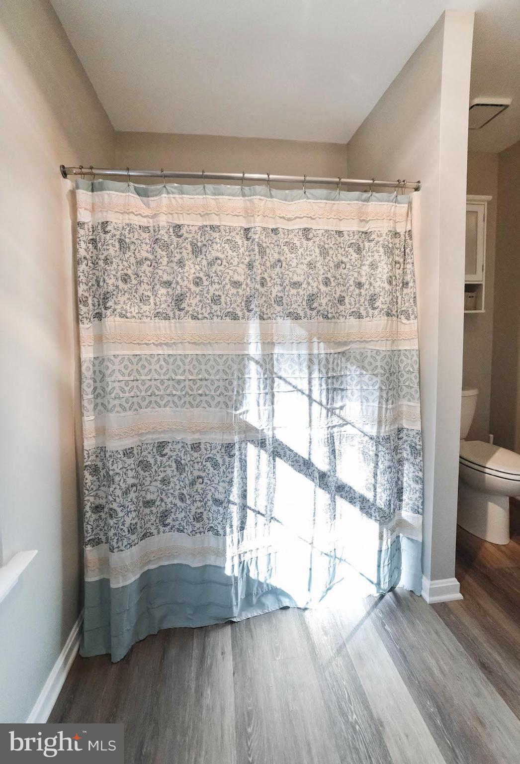 SUMMITT HILL - Residential