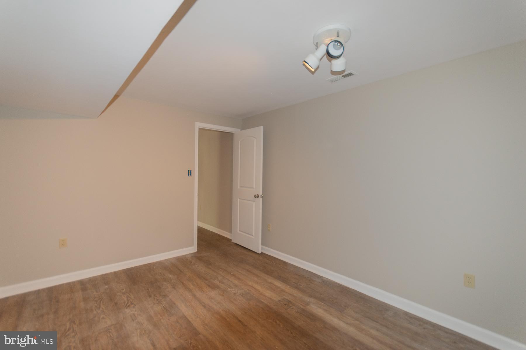 SHANNONDALE - Residential