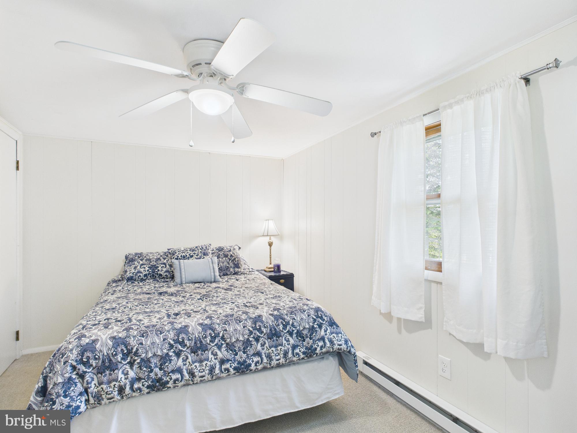 ARROWHEAD LAKE - Residential