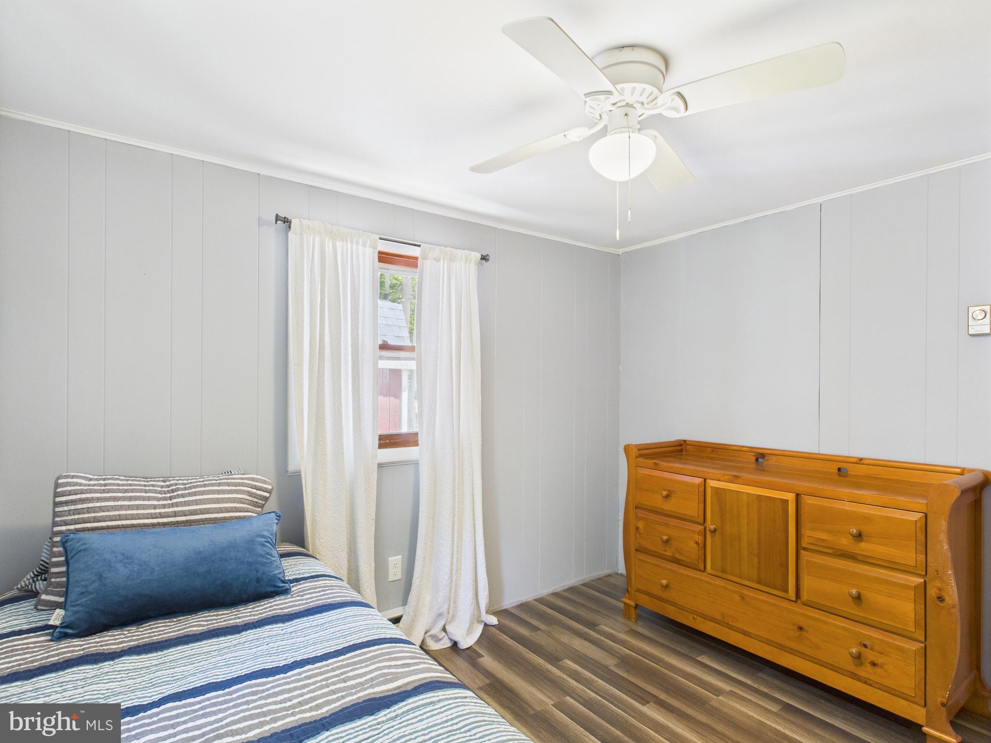 ARROWHEAD LAKE - Residential