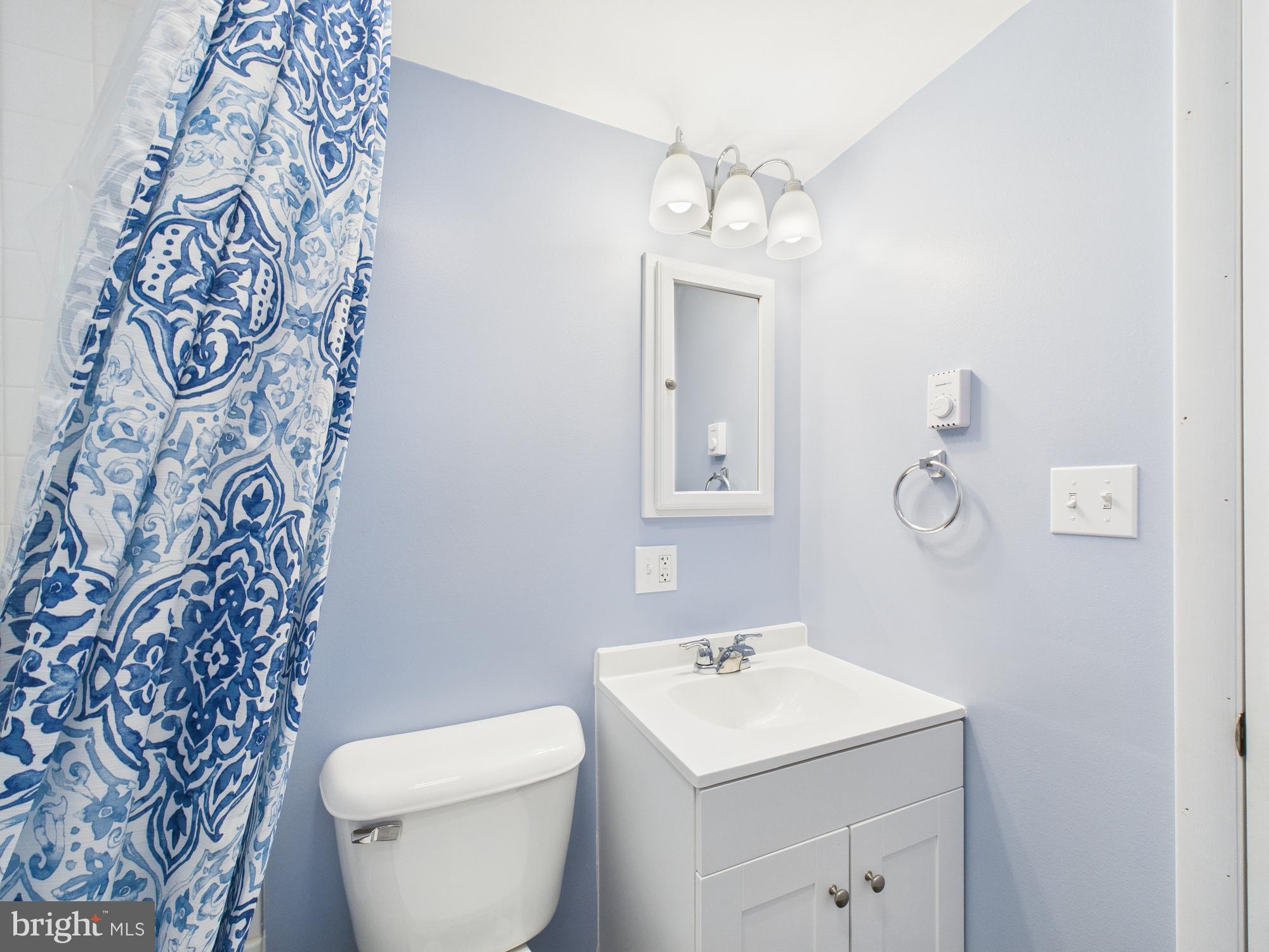 ARROWHEAD LAKE - Residential