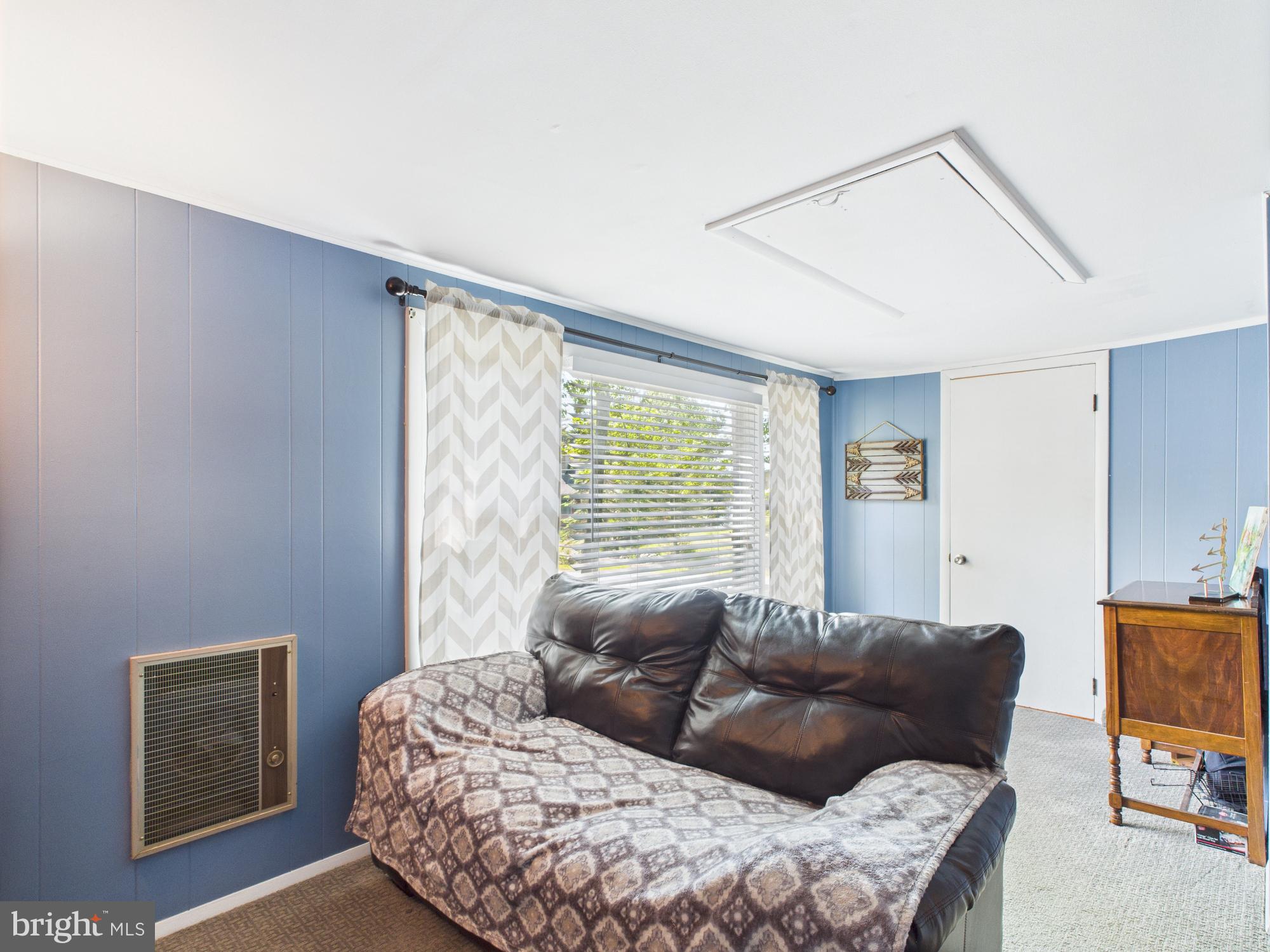 ARROWHEAD LAKE - Residential