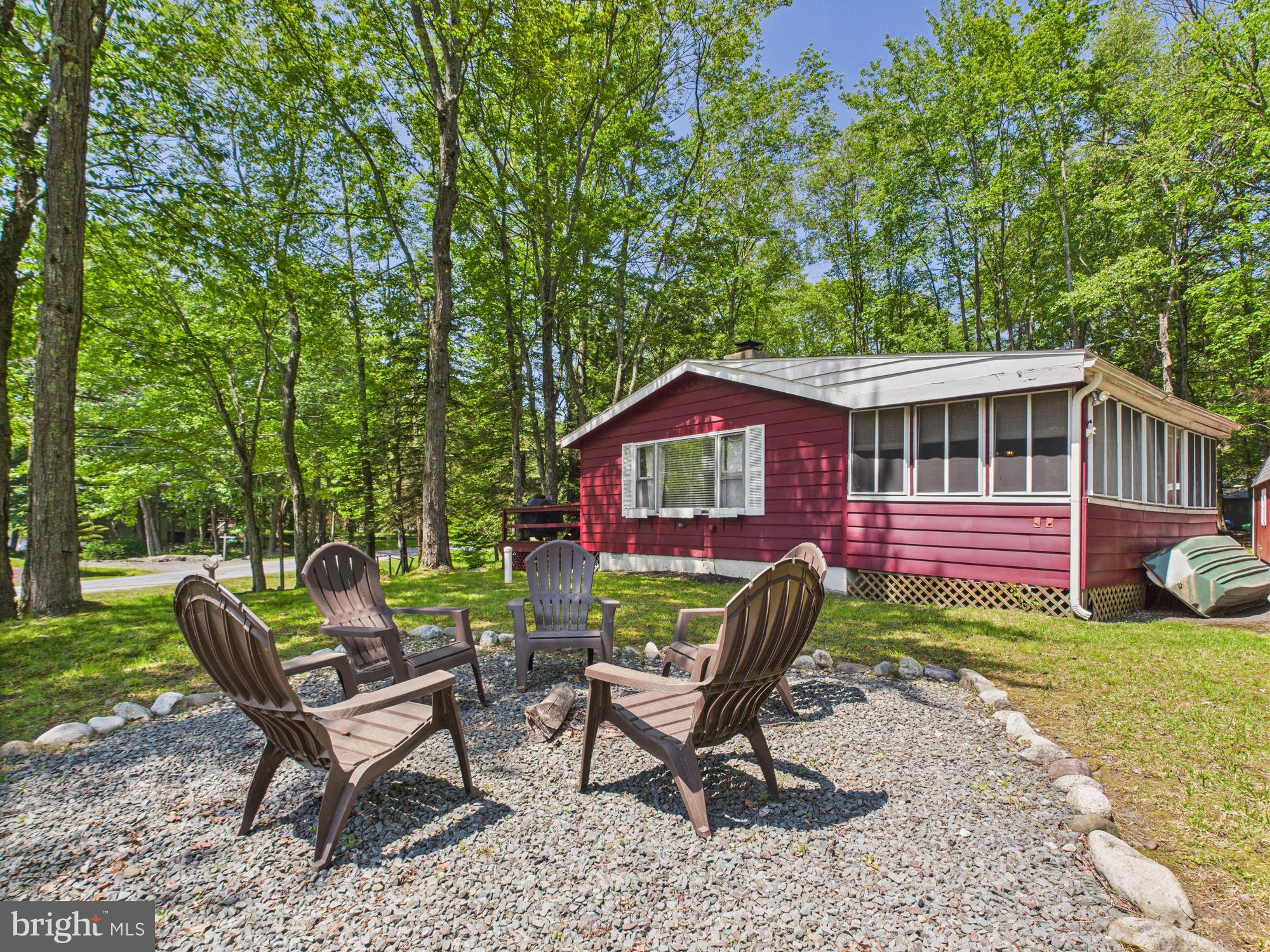 ARROWHEAD LAKE - Residential