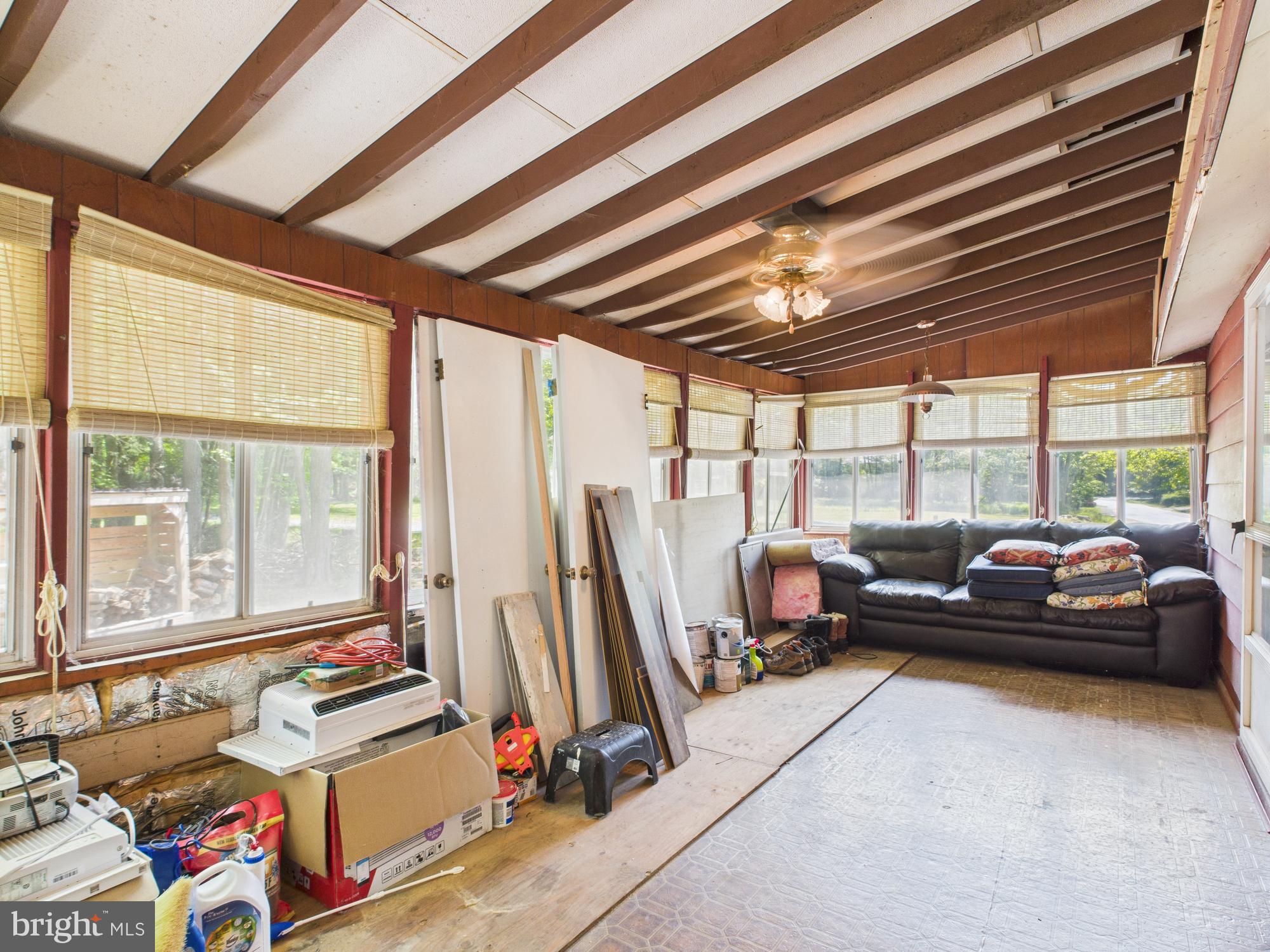 ARROWHEAD LAKE - Residential