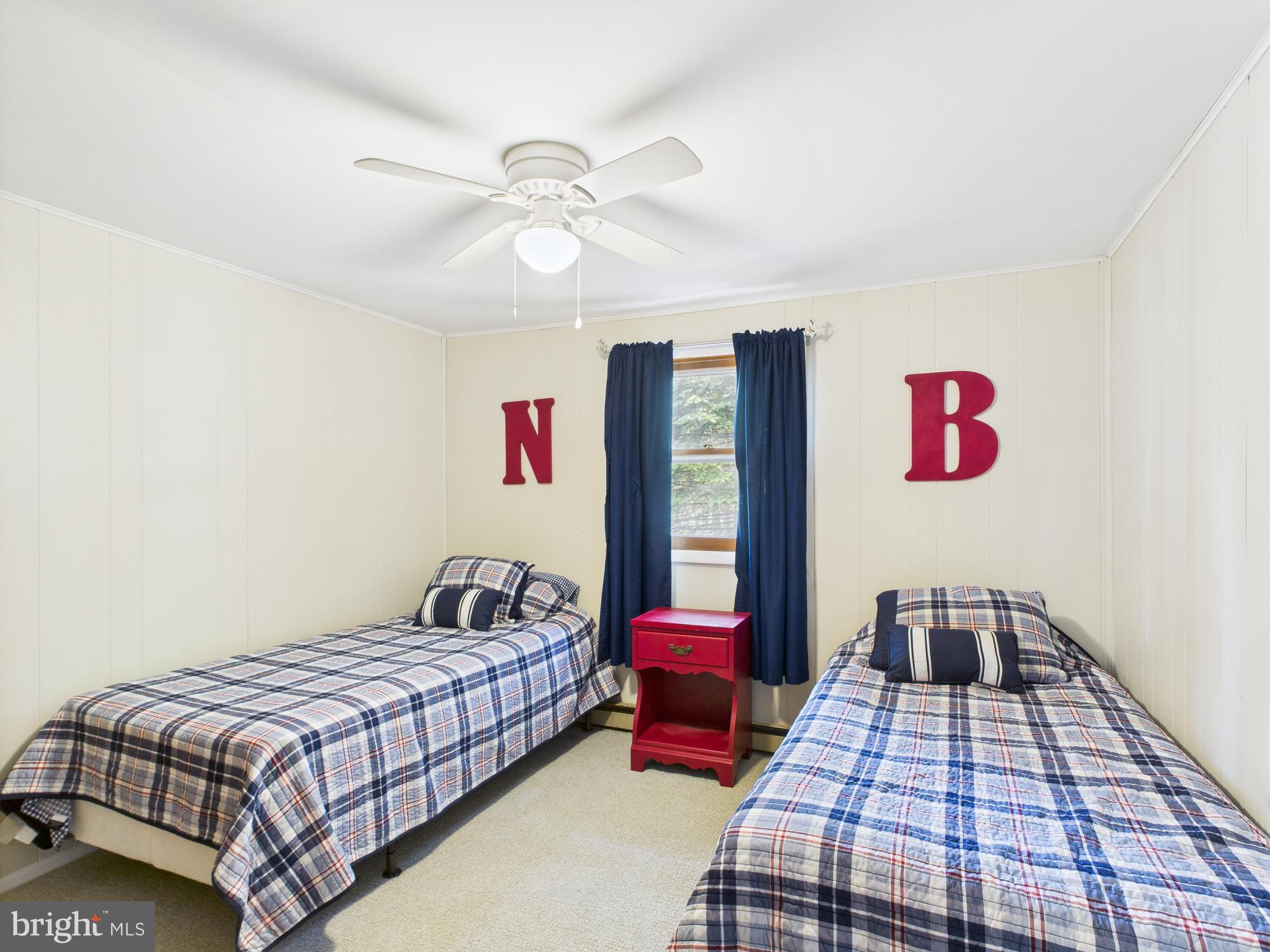 ARROWHEAD LAKE - Residential