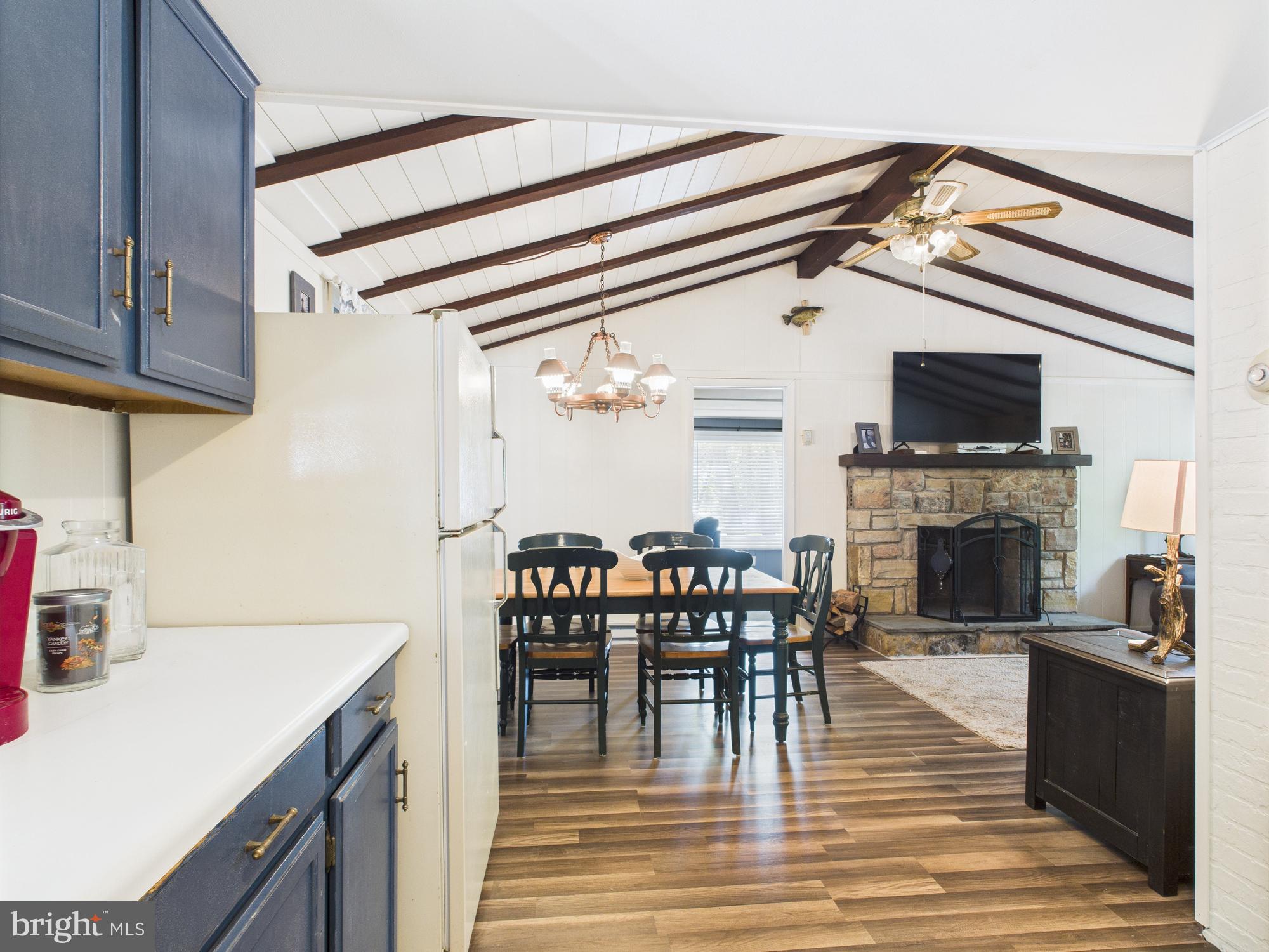 ARROWHEAD LAKE - Residential