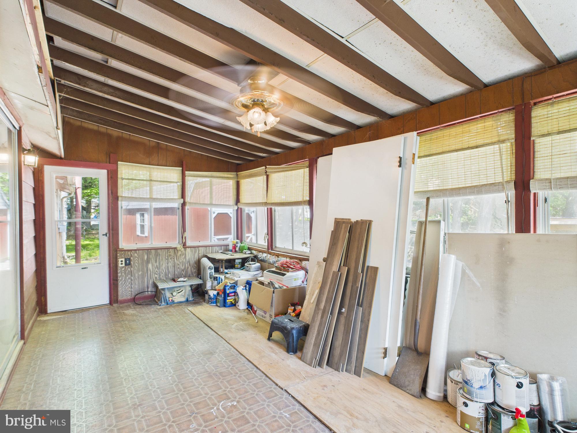 ARROWHEAD LAKE - Residential