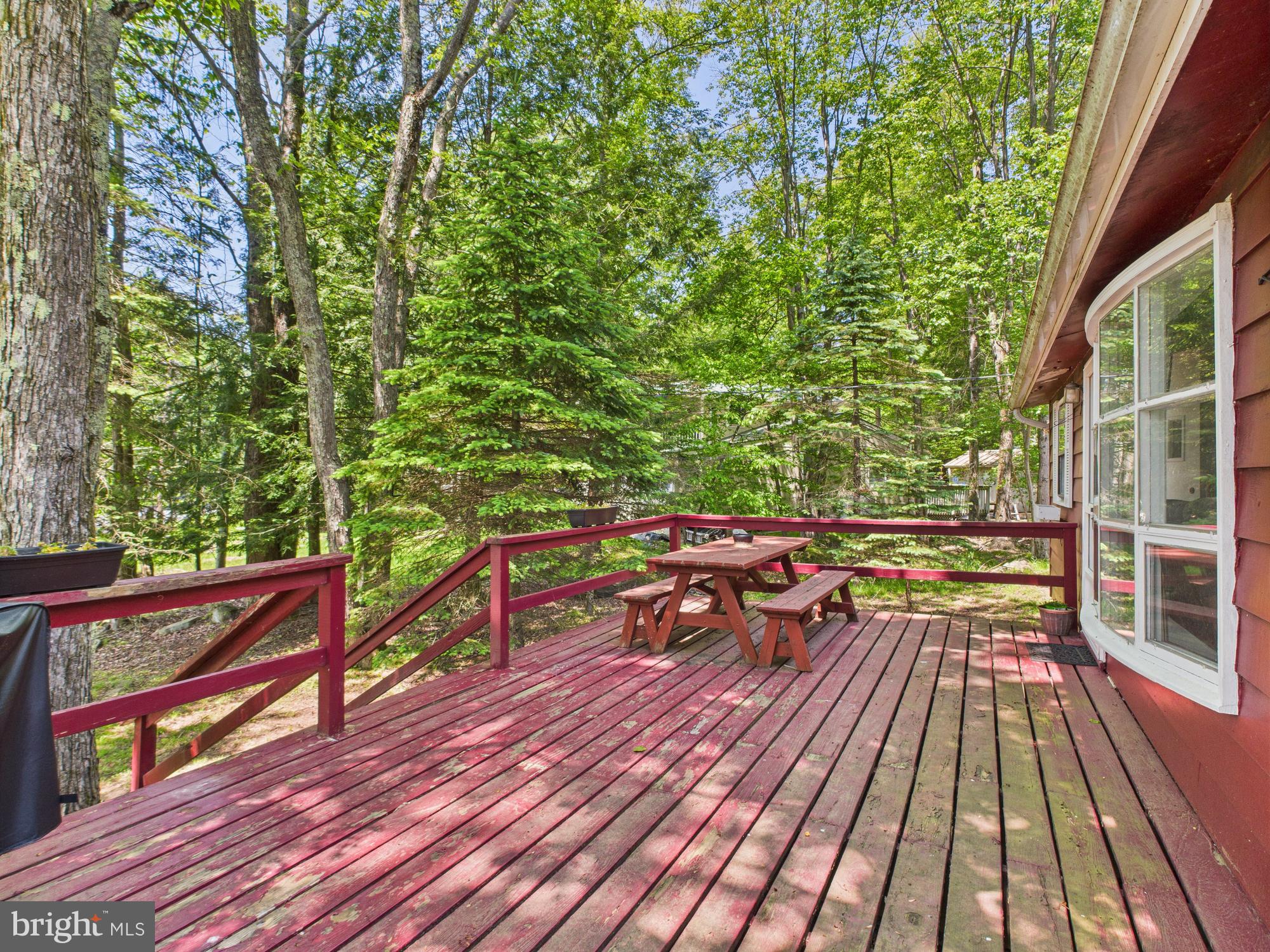 ARROWHEAD LAKE - Residential