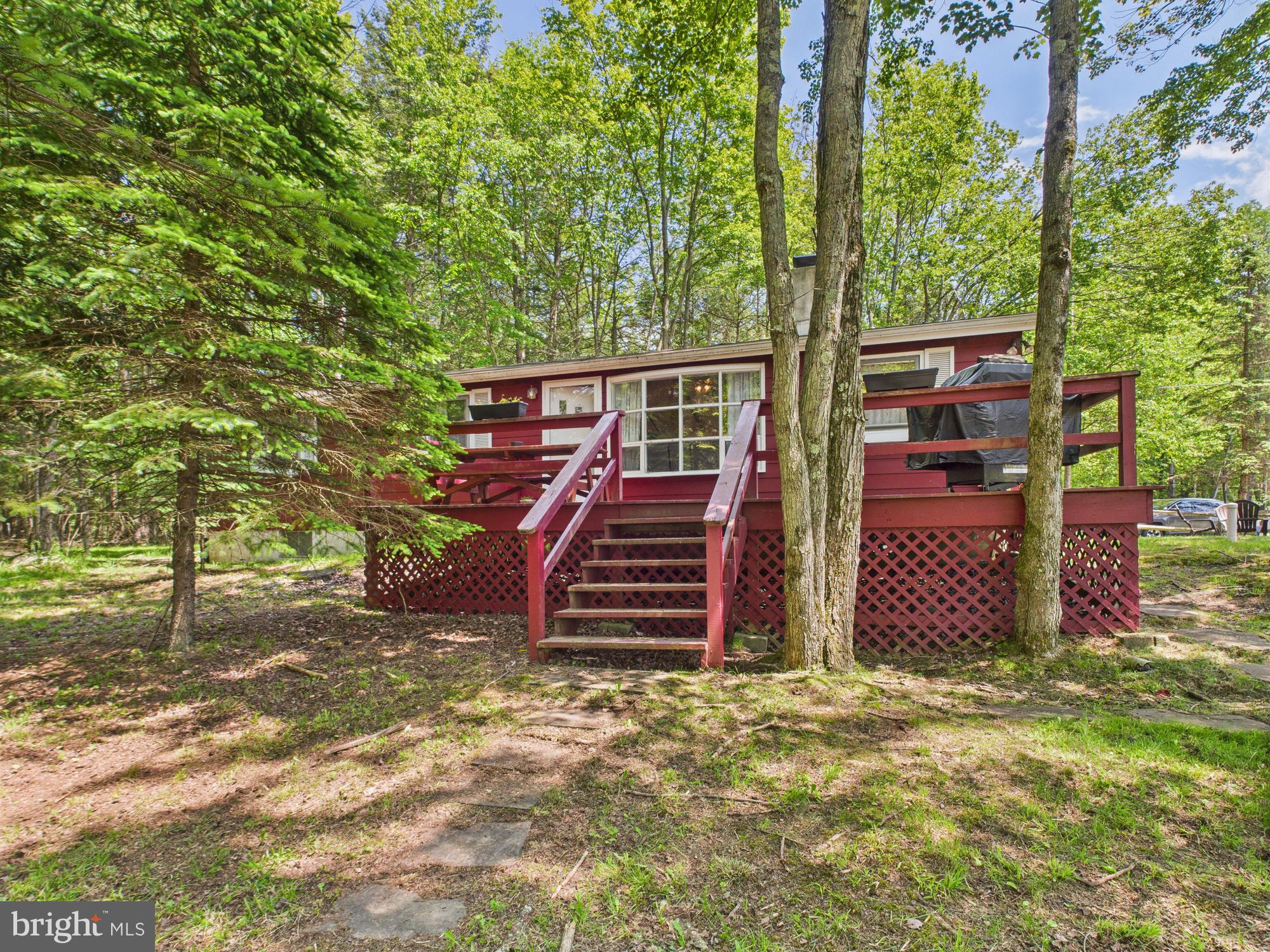 ARROWHEAD LAKE - Residential