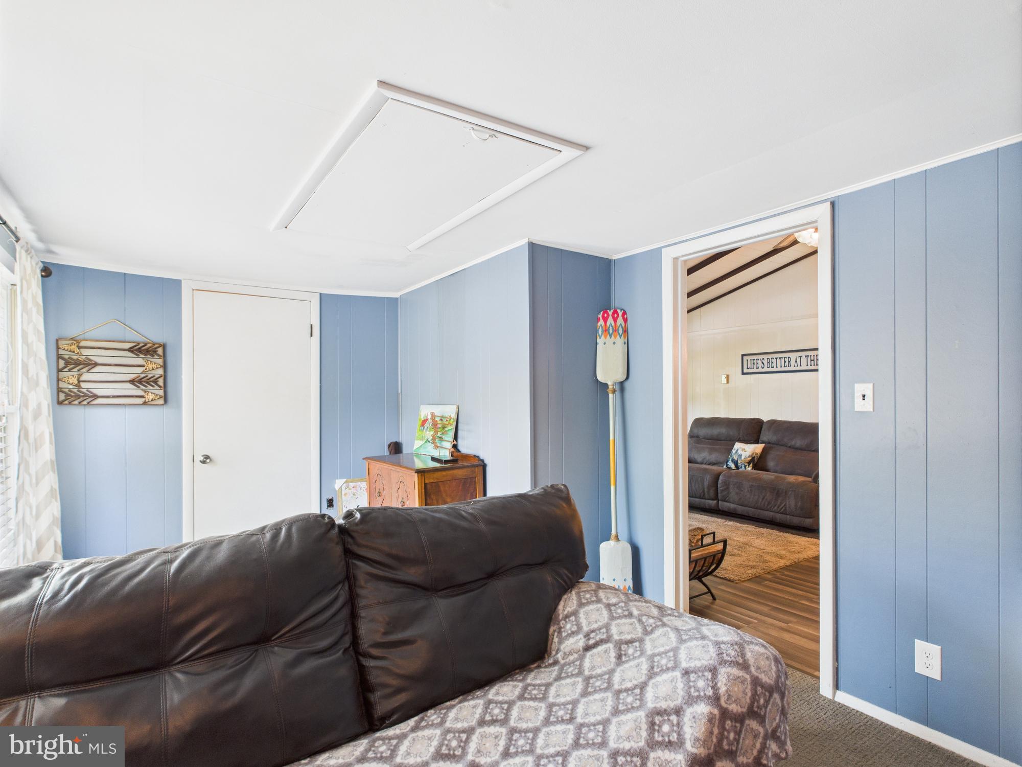 ARROWHEAD LAKE - Residential