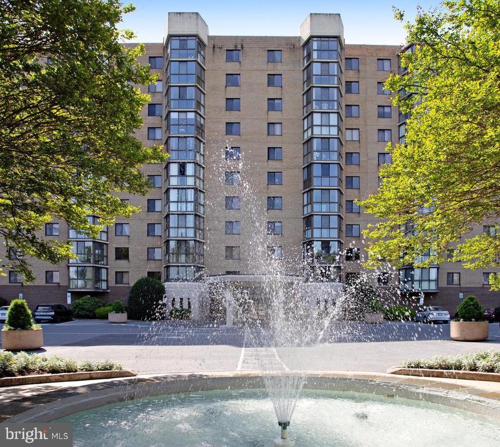 Beautifully maintained 2-bedroom, 2-bath condo located in the highly sought-after Leisure World community of Silver Spring. This light-filled unit features an open floor plan, durable brick construction, and a functional kitchen complete with a refrigerator, dishwasher, and gas stove with oven. The spacious bedrooms offer ample closet space, while two full bathrooms provide convenience and comfort for both residents and guests.
Leisure World is a gated, 55+ community offering resort-style amenities designed to fit an active and engaging lifestyle. Residents can enjoy indoor and outdoor swimming pools, a fully equipped fitness center, an on-site golf course, scenic walking trails, and a wide variety of clubs and activities that create a strong sense of connection and community.
Perfectly located near shopping and dining, the property offers easy access to Leisure World Plaza, Aspen Hill Shopping Center, and a diverse mix of restaurants and retail options. Outdoor enthusiasts will appreciate nearby parks and trails, while commuters benefit from close proximity to the Silver Spring Metro, the Capital Beltway (I-495), and Route 29, providing convenient access to Washington, D.C., and beyond.
This condo offers the ideal blend of comfort, convenience, and community living. Schedule a tour today and discover why Leisure World remains one of the most desirable places to call home in Silver Spring.