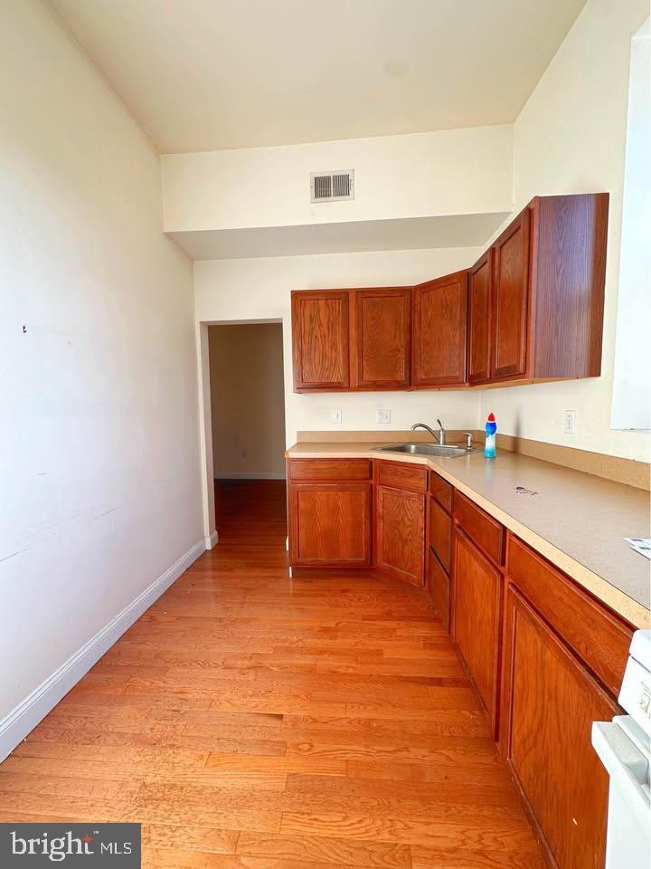 3900 TERRACE STREET 2