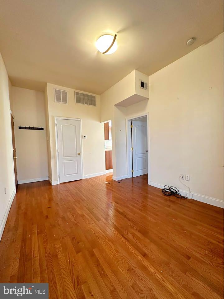 3900 TERRACE STREET 2