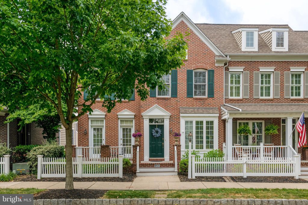 Photo of 1294 VICKERY LN, LANCASTER, PA 17601 (MLS # PALA2035874)