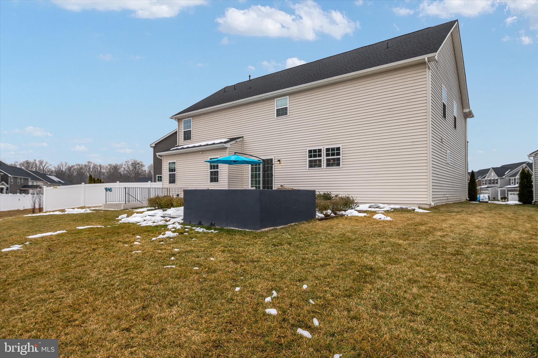 TWO RIVERS - Residential