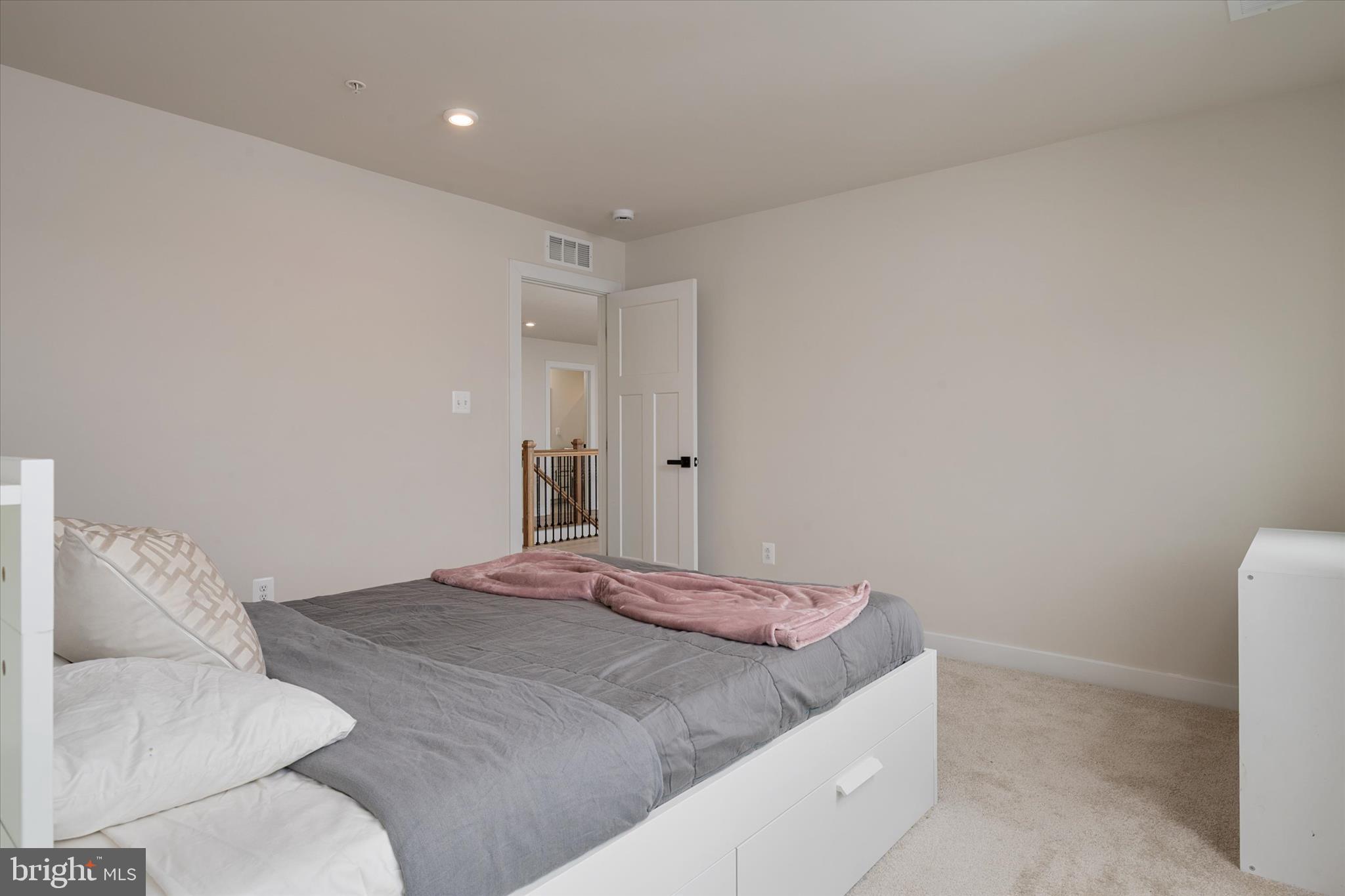 TWO RIVERS - Residential