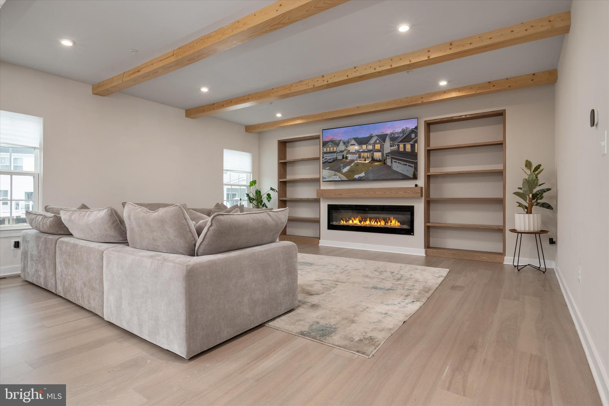 TWO RIVERS - Residential