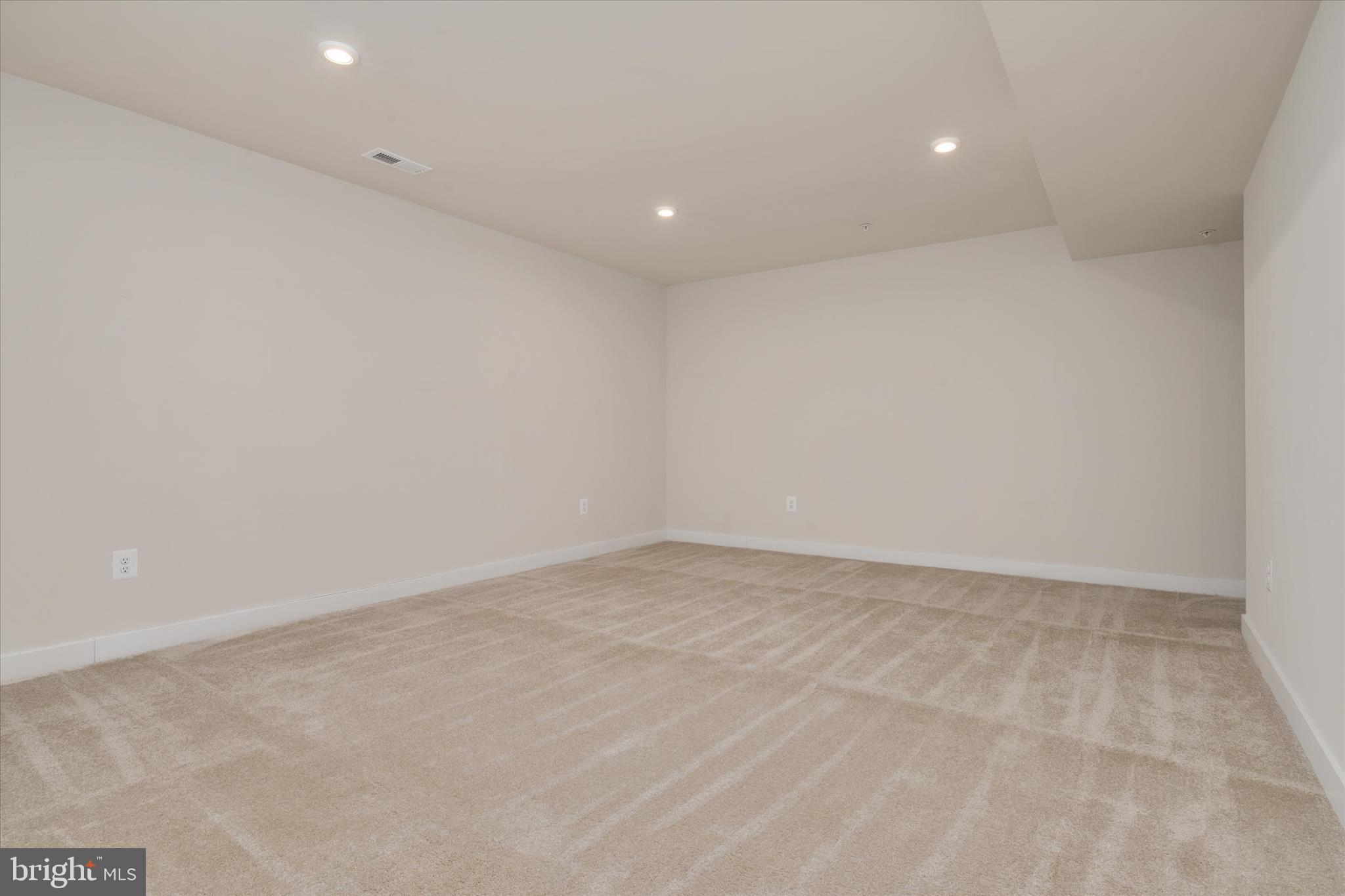 TWO RIVERS - Residential