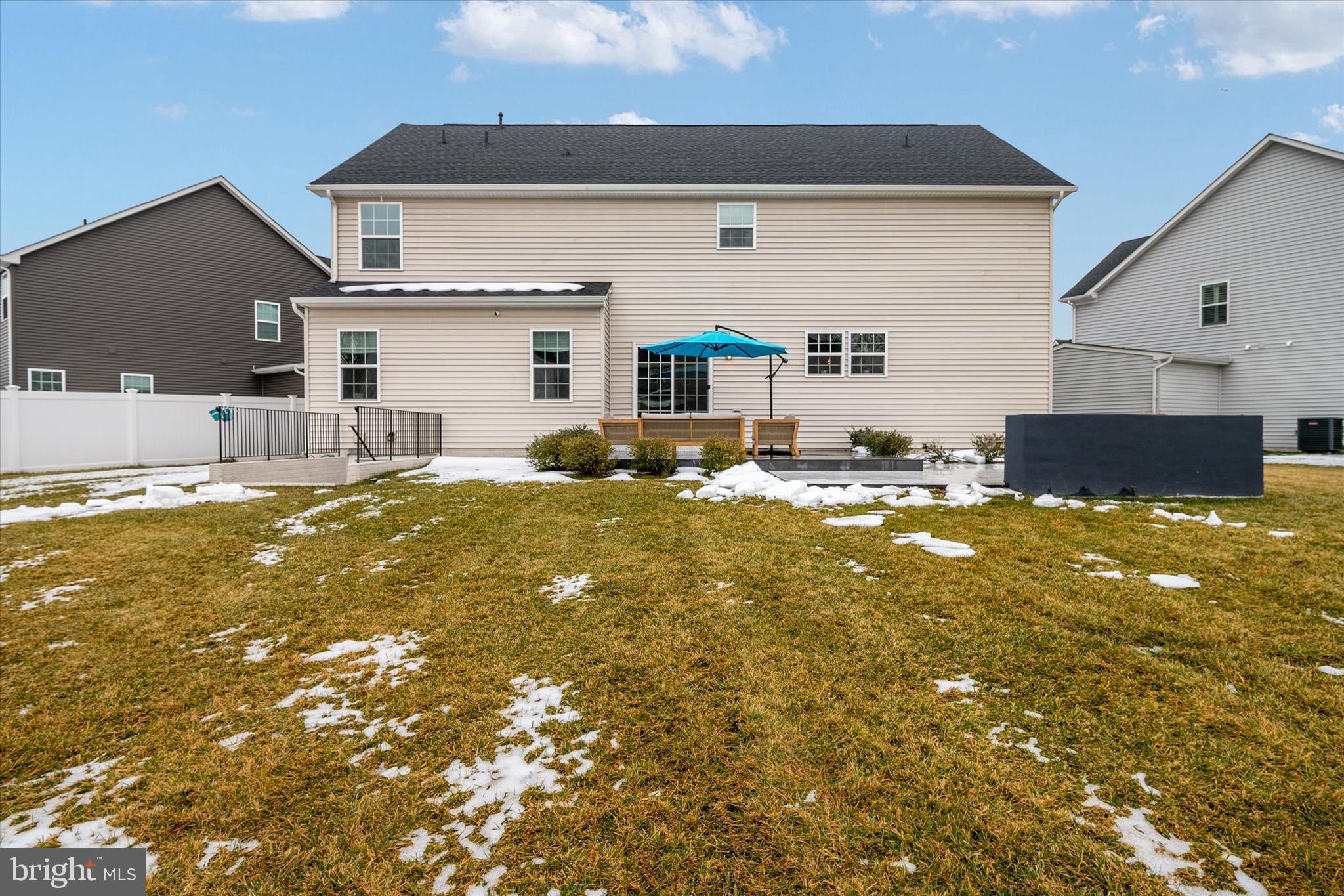 TWO RIVERS - Residential