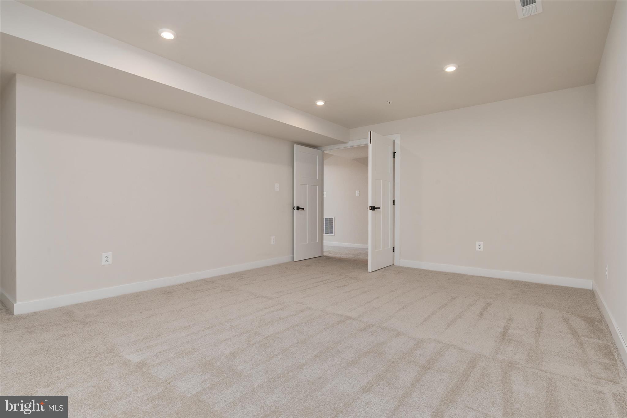 TWO RIVERS - Residential