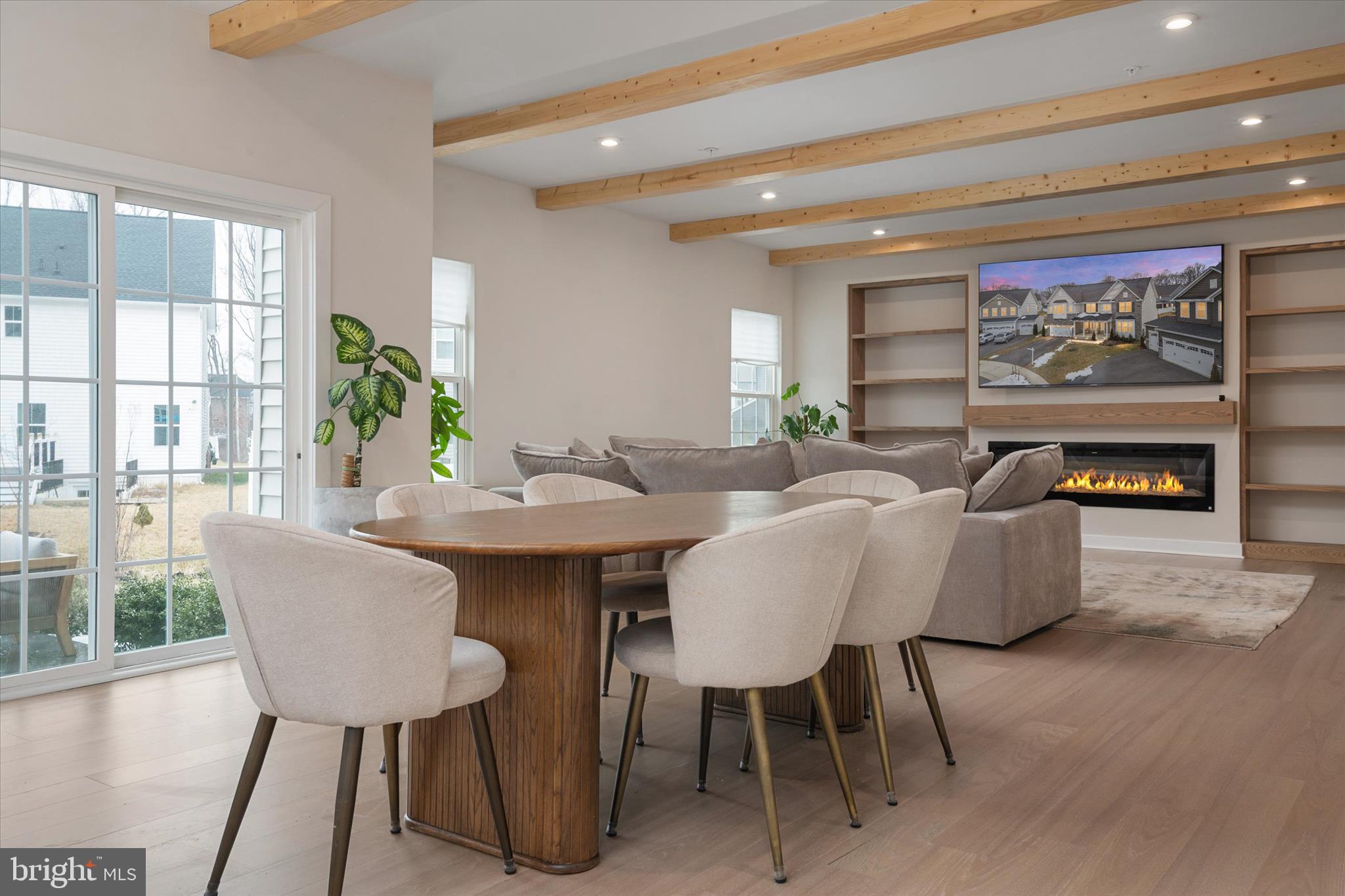 TWO RIVERS - Residential