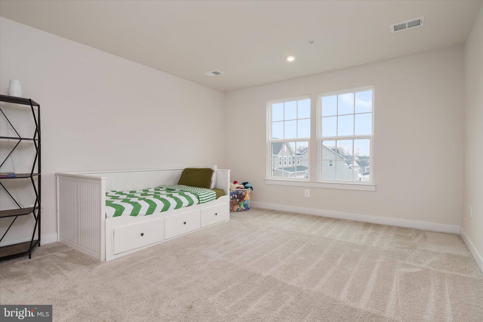 TWO RIVERS - Residential