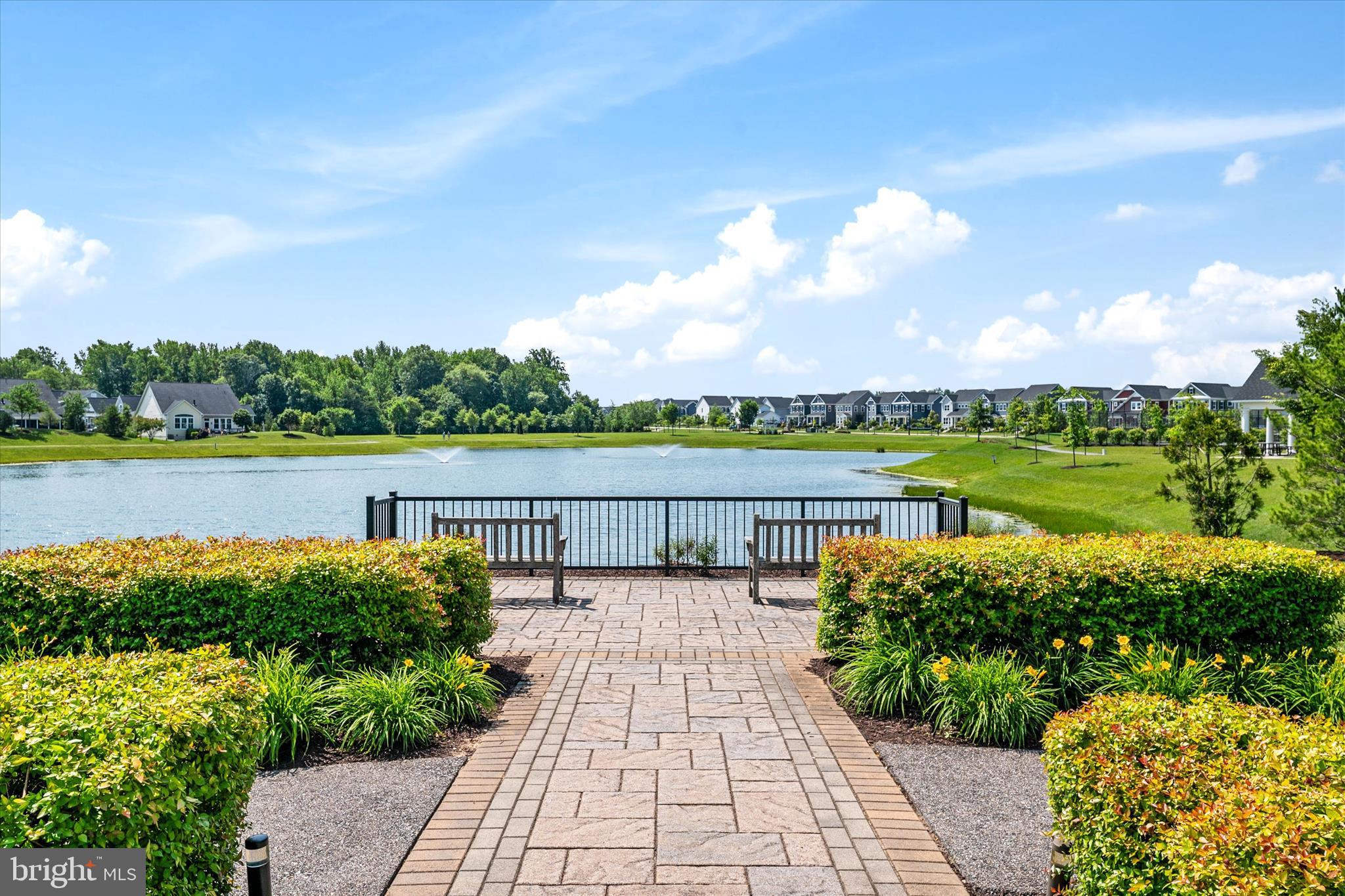 TWO RIVERS - Residential