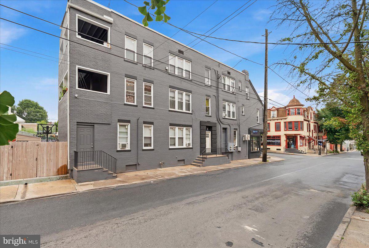 449 N 10TH STREET