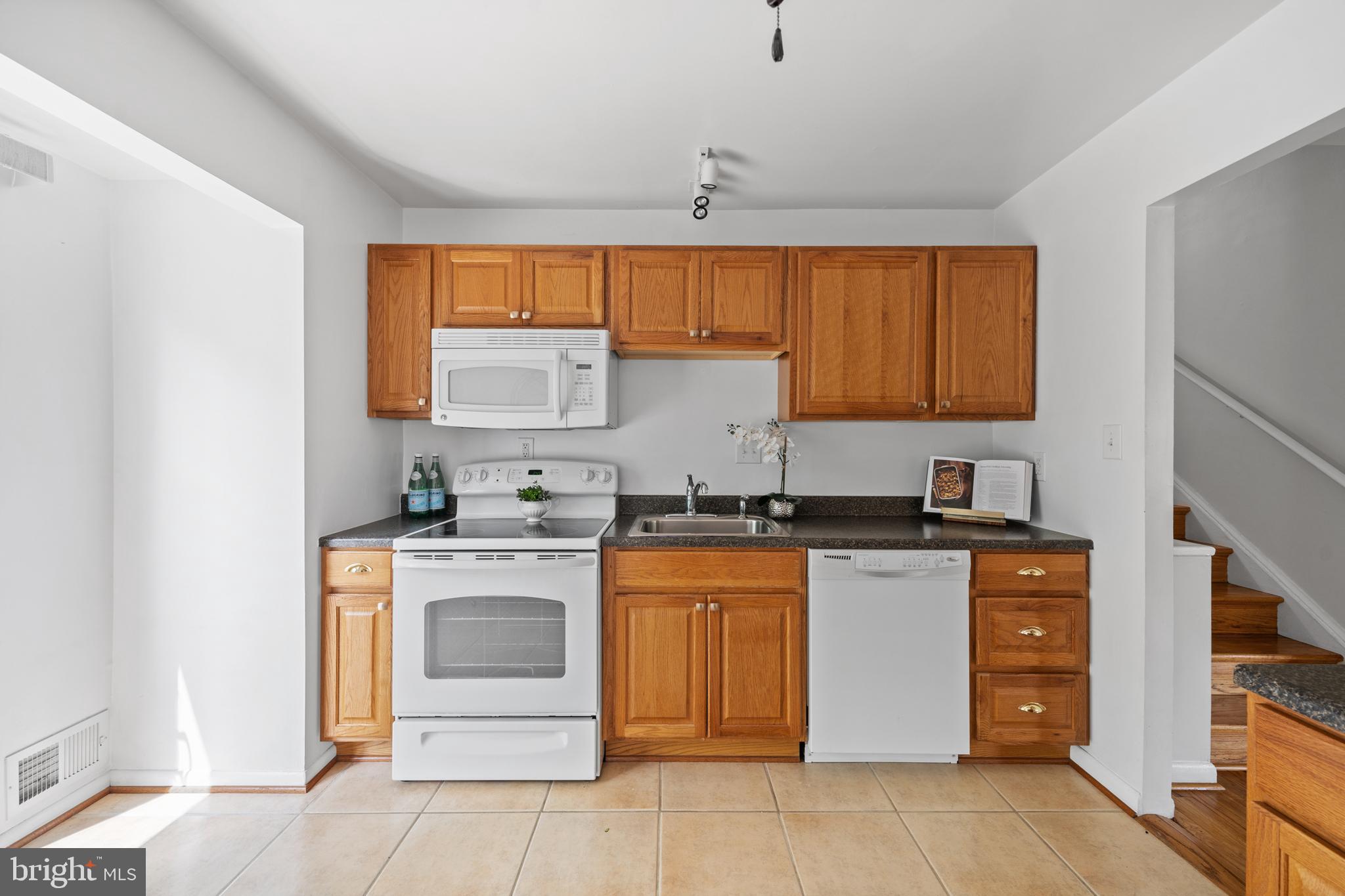 OAK HILL EST SUB - Residential