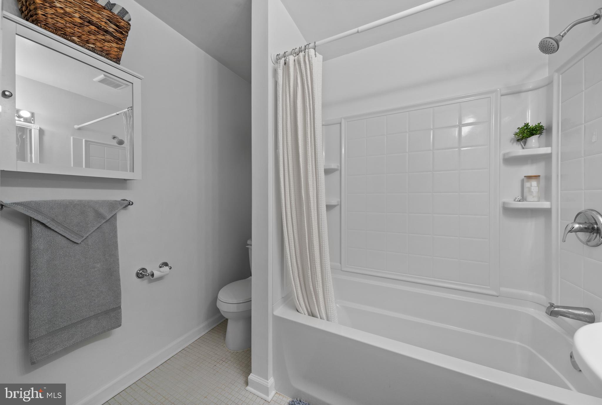 OAK HILL EST SUB - Residential