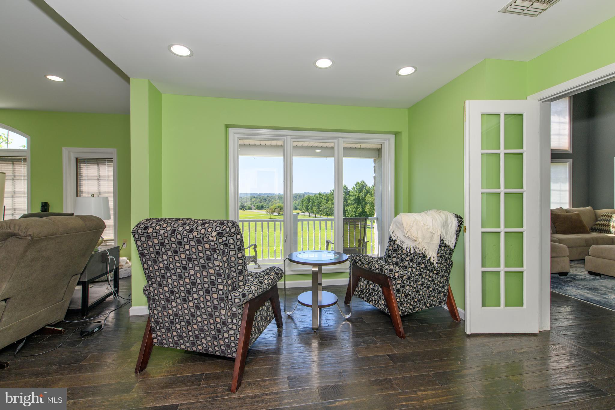 FOX HOLLOW - Residential