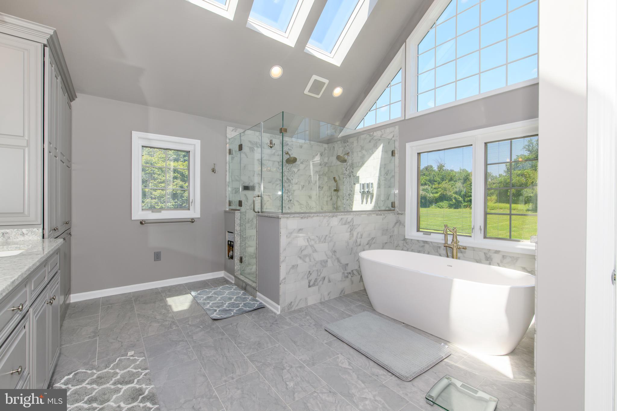 FOX HOLLOW - Residential