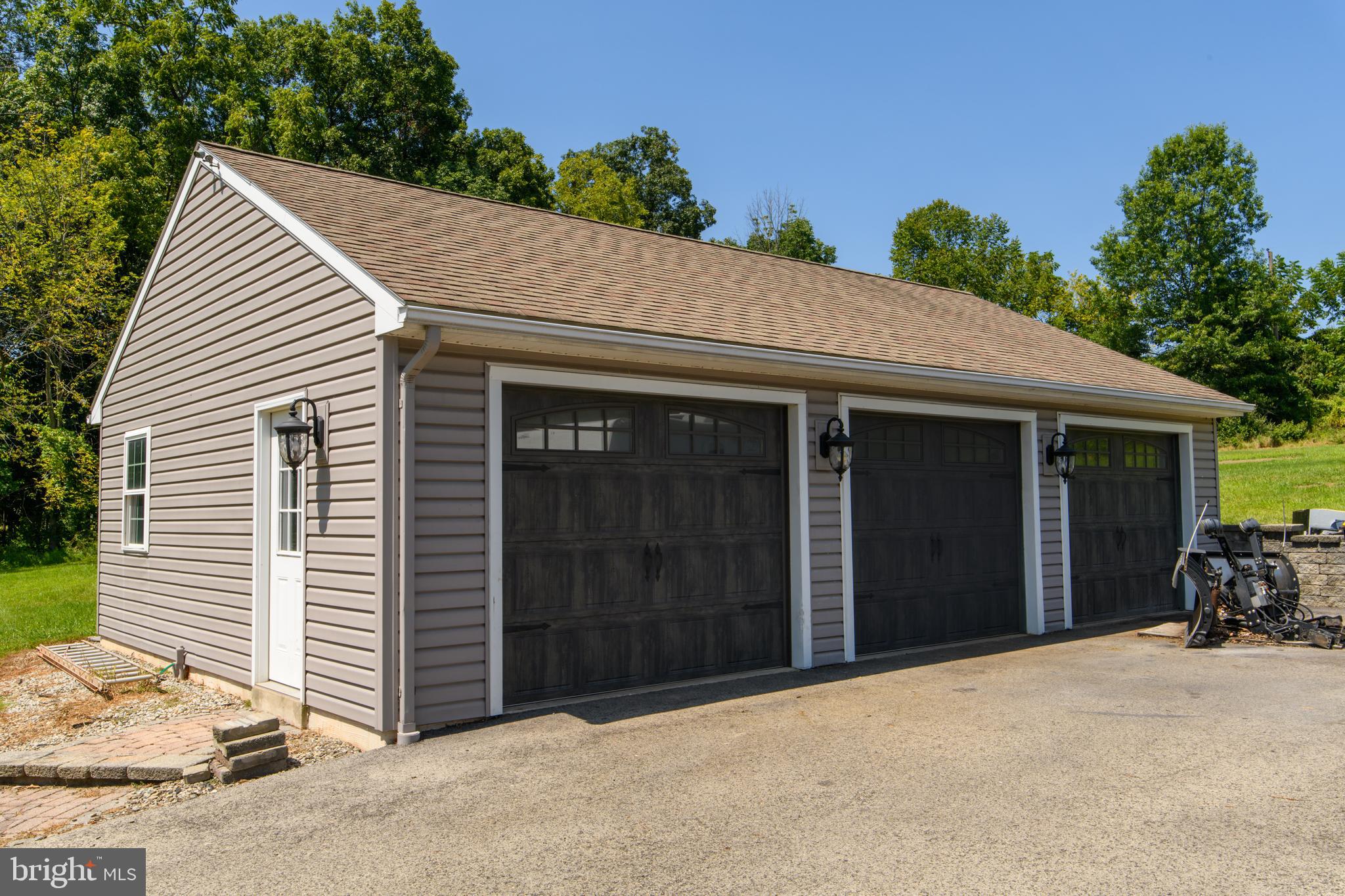 FOX HOLLOW - Residential