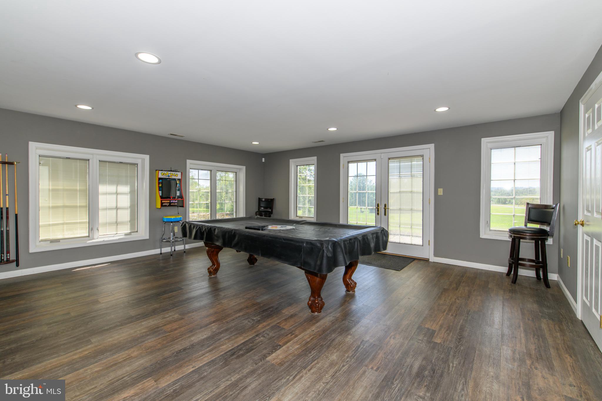 FOX HOLLOW - Residential