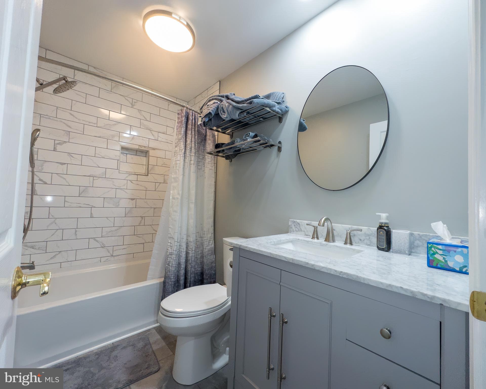 FOX HOLLOW - Residential