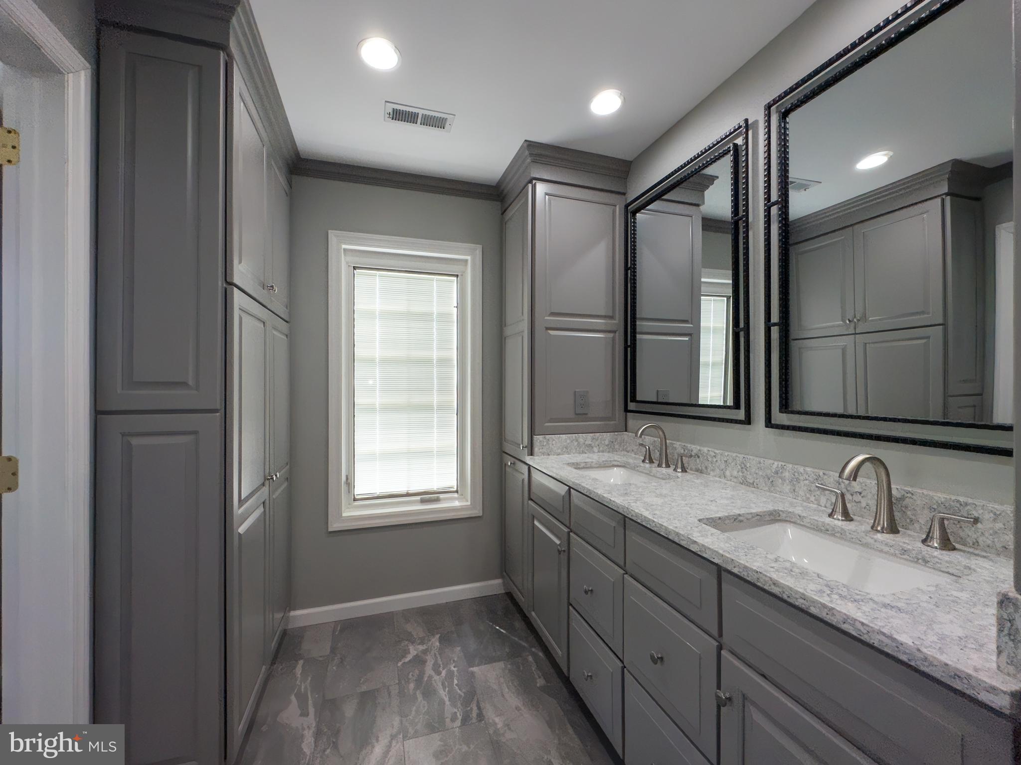 FOX HOLLOW - Residential