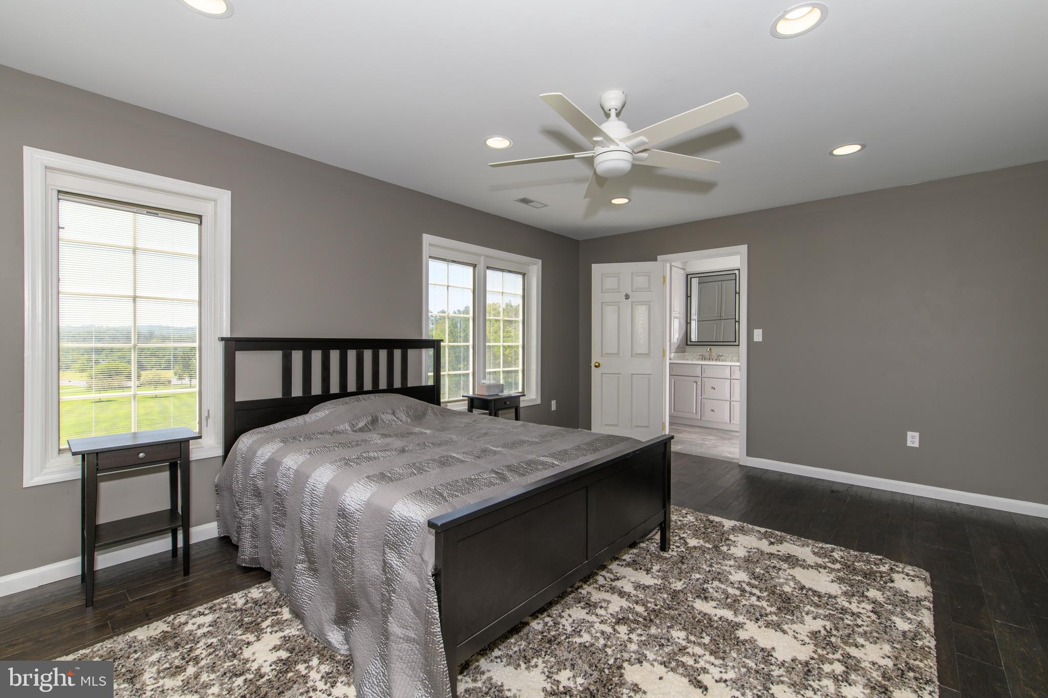 FOX HOLLOW - Residential