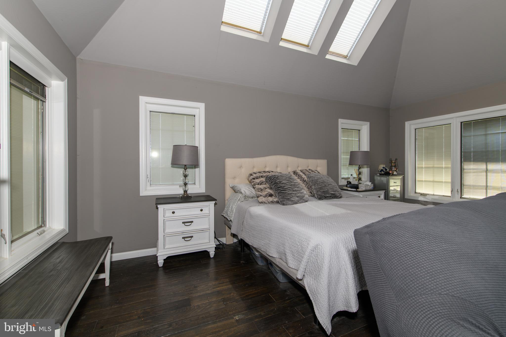 FOX HOLLOW - Residential