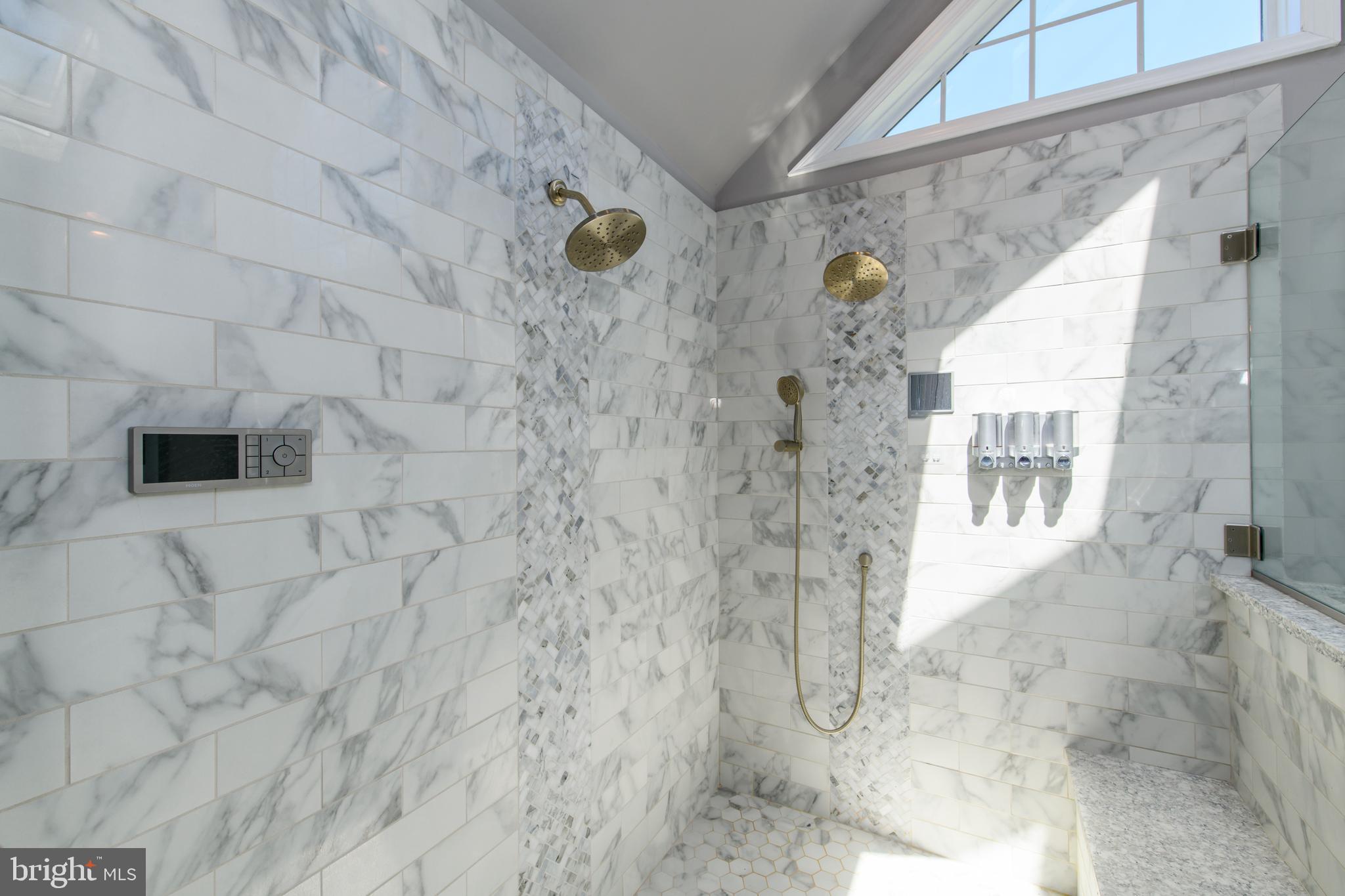 FOX HOLLOW - Residential