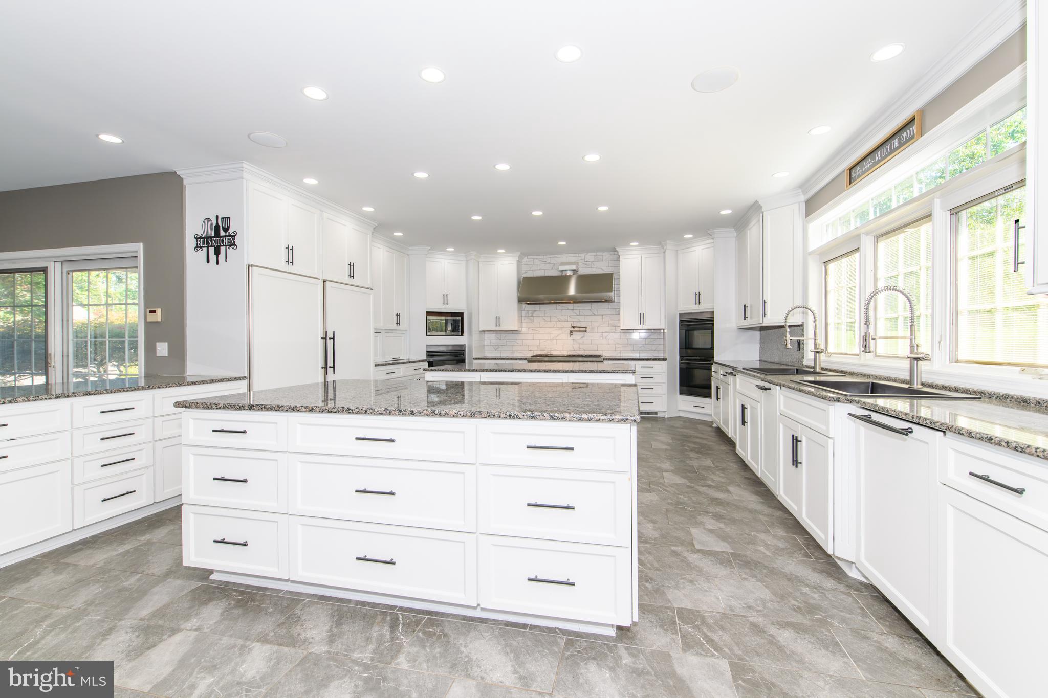 FOX HOLLOW - Residential