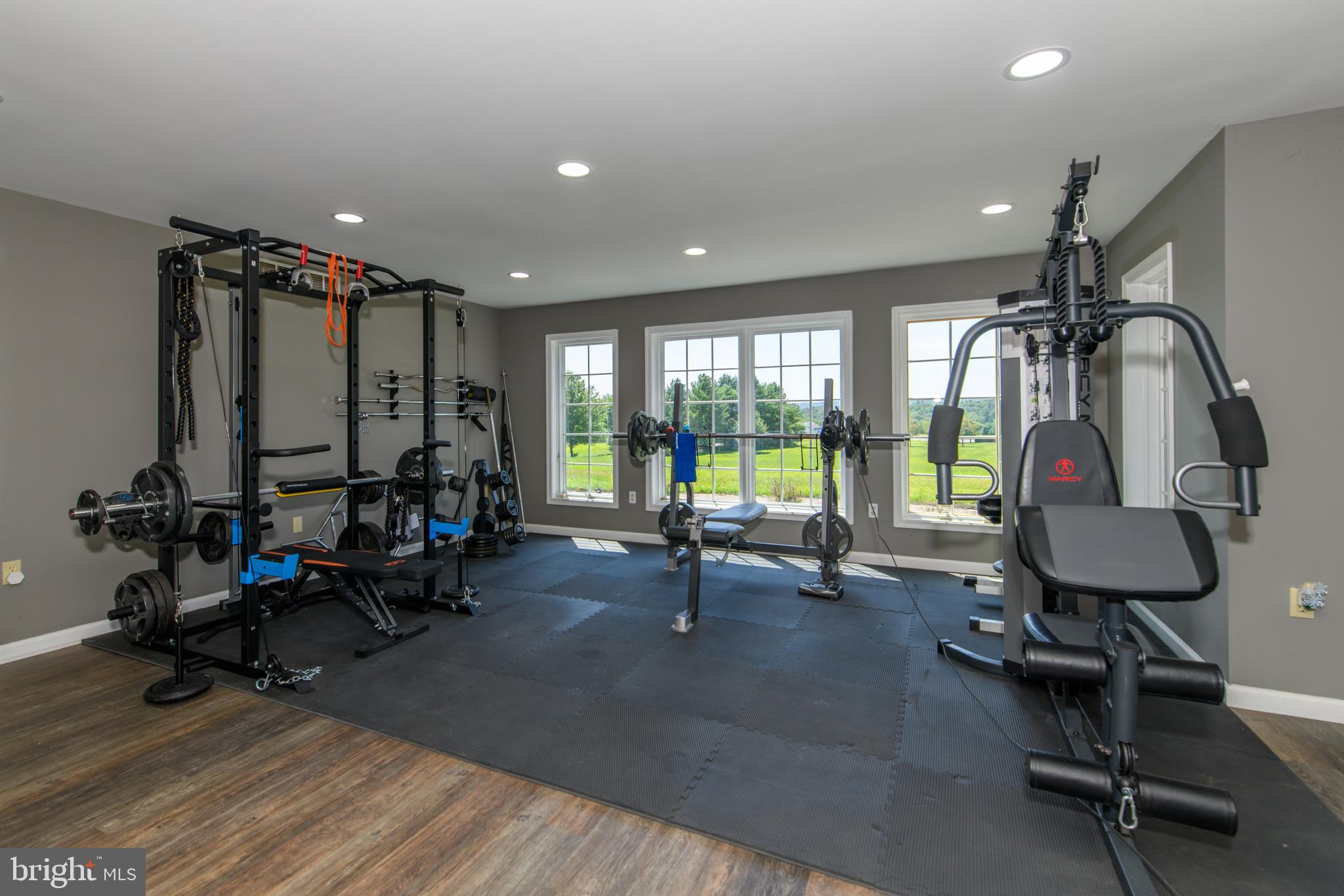 FOX HOLLOW - Residential