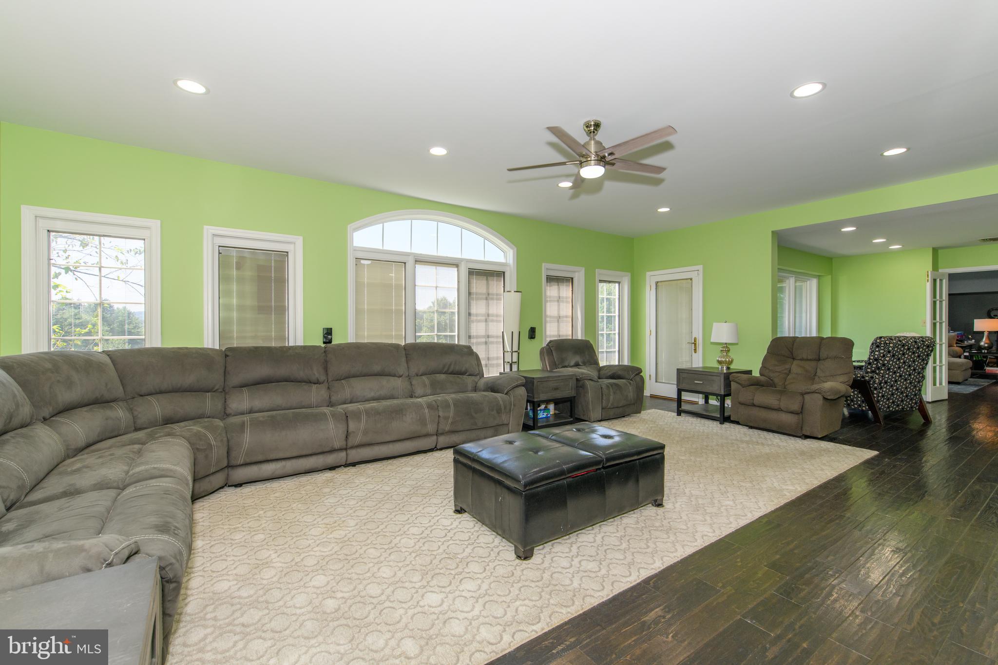 FOX HOLLOW - Residential