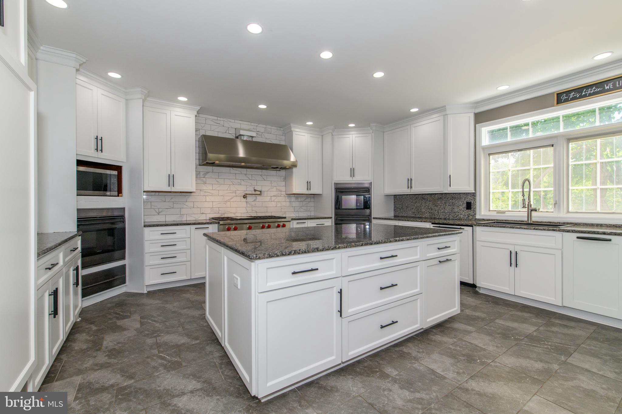 FOX HOLLOW - Residential