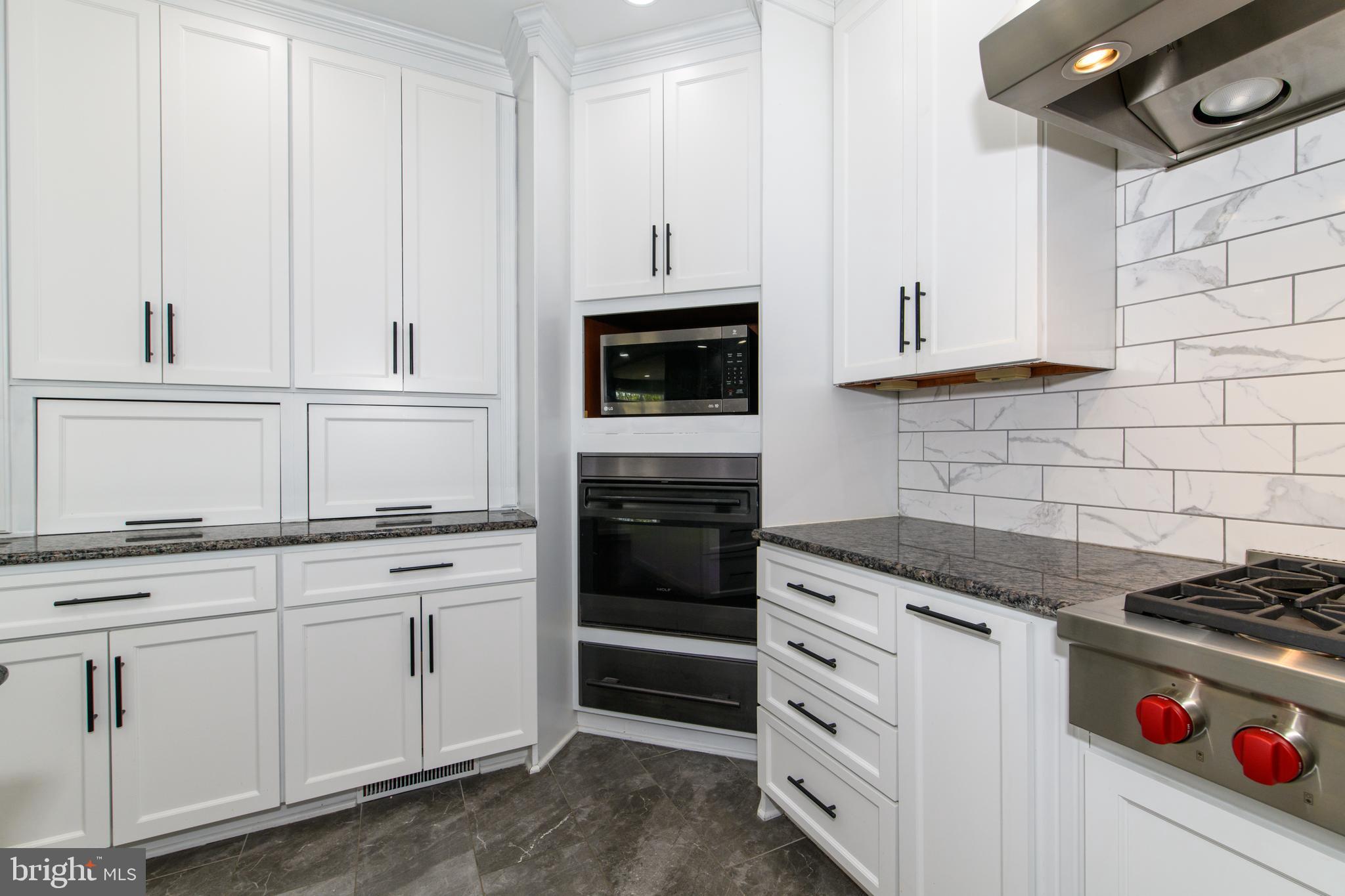 FOX HOLLOW - Residential