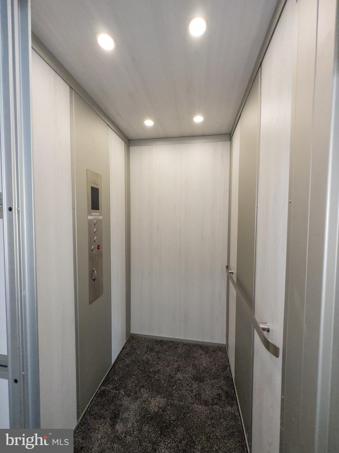 FOX HOLLOW - Residential