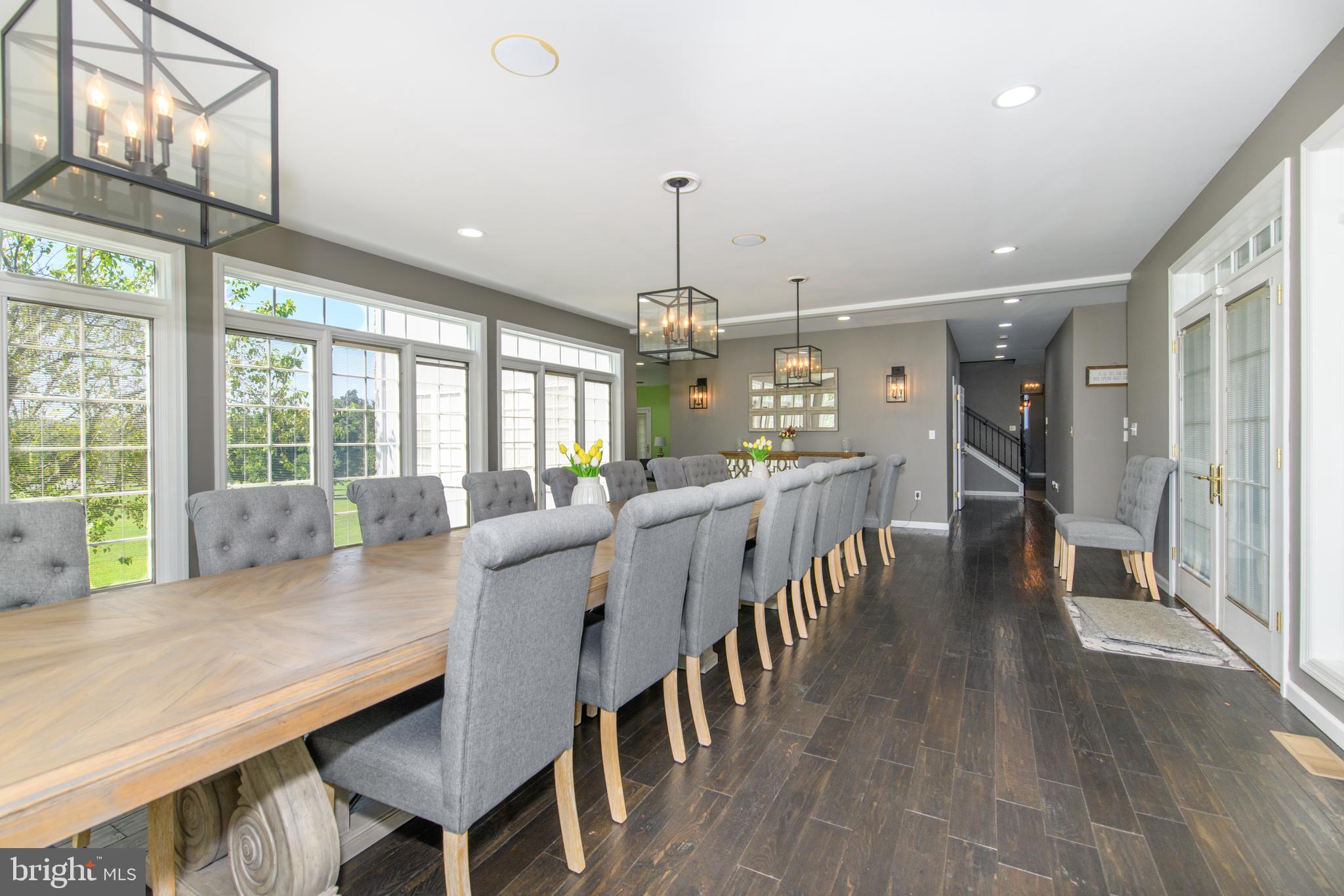 FOX HOLLOW - Residential